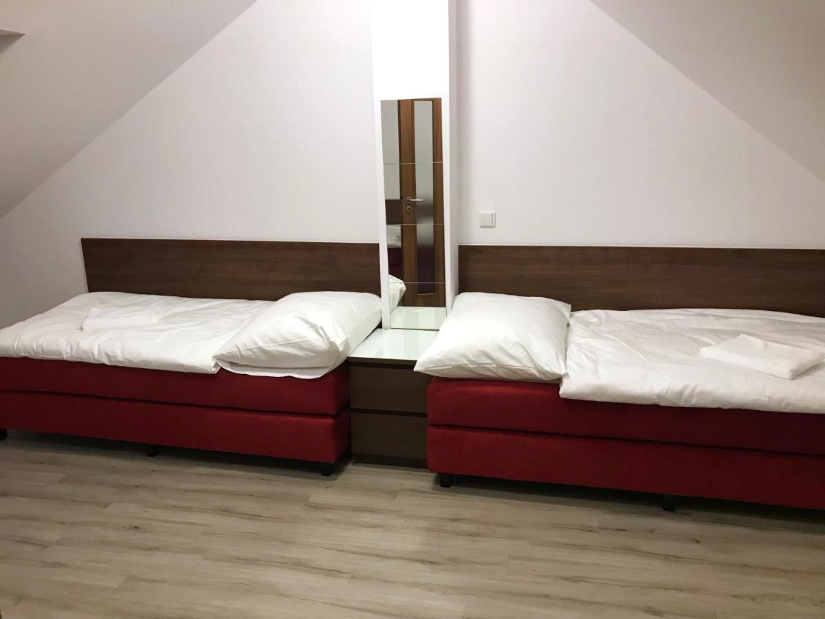 Valentine'S National Museum Apartments Praha Bagian luar foto