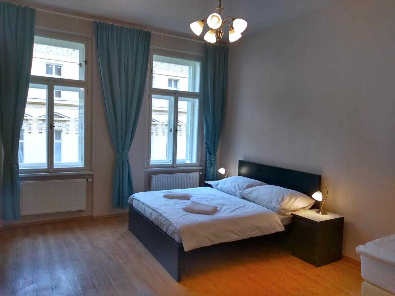 Valentine'S National Museum Apartments Praha Ruang foto