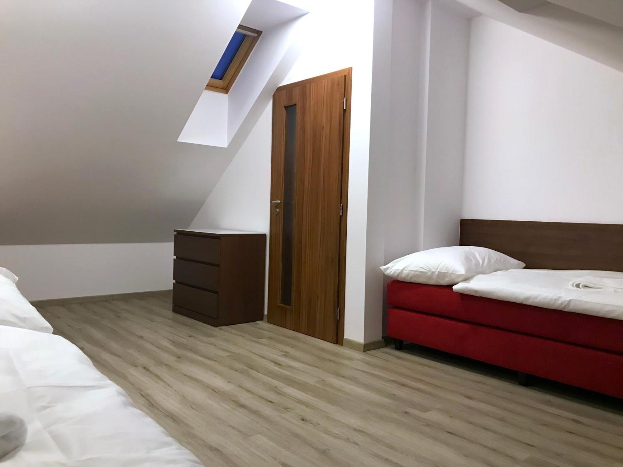Valentine'S National Museum Apartments Praha Ruang foto